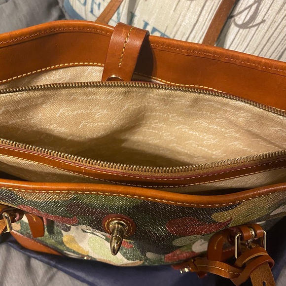 Dooney & Bourke Robertson Collection Dover Tote - Picture 14 of 16